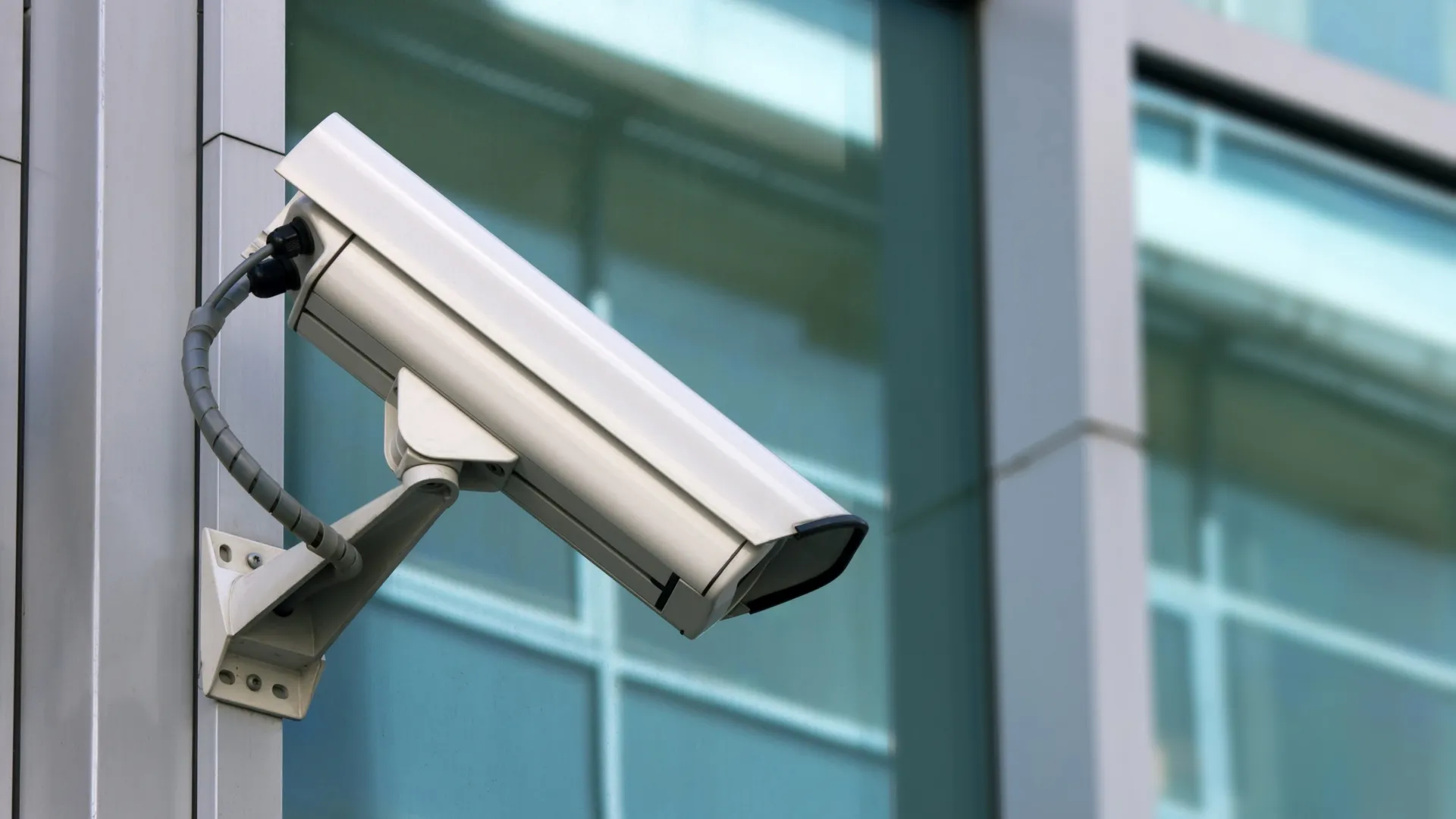 8 Amazing Decoy Security Cameras For 2024
