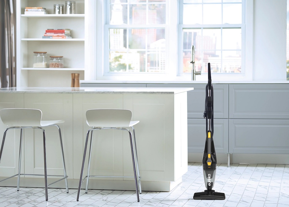 8 Best Eureka Blaze 3-In-1 Swivel Lightweight Stick Vacuum Cleaner For 2024