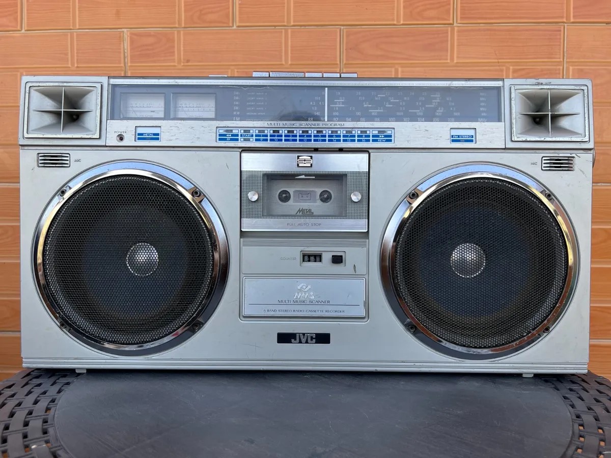 80s Style Retro Boombox, Cassette Player AM/FM Radio, Bluetooth/USB Slots  Dual Speakers Cassette Recorder for Family Gathering Travel (A)