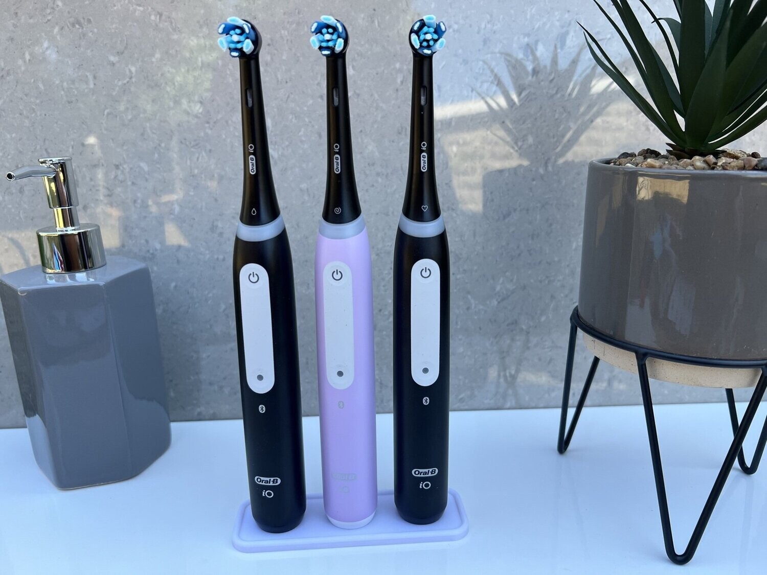 9 Amazing Electric Toothbrush Stand For 2024