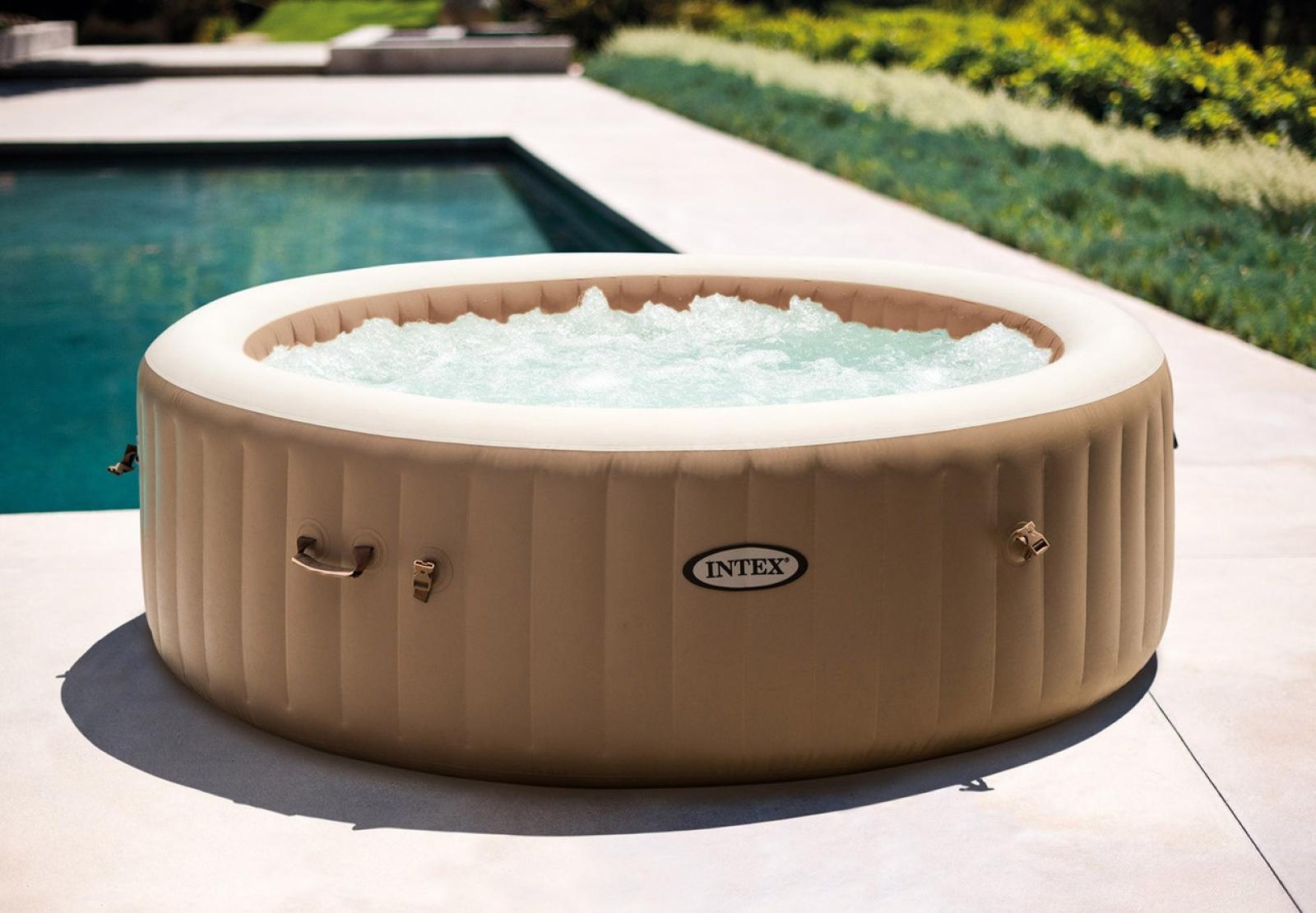 How Many Gallons Of Water In An Inflatable Hot Tub