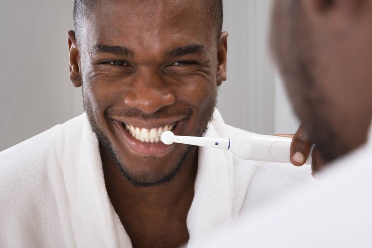 How Should You Brush Your Teeth With An Electric Toothbrush