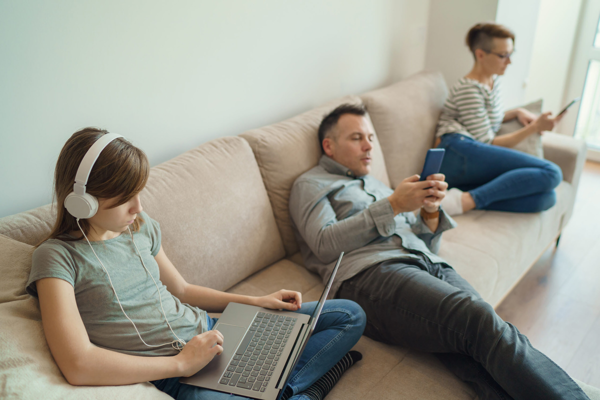 How Technology Affects Home Life