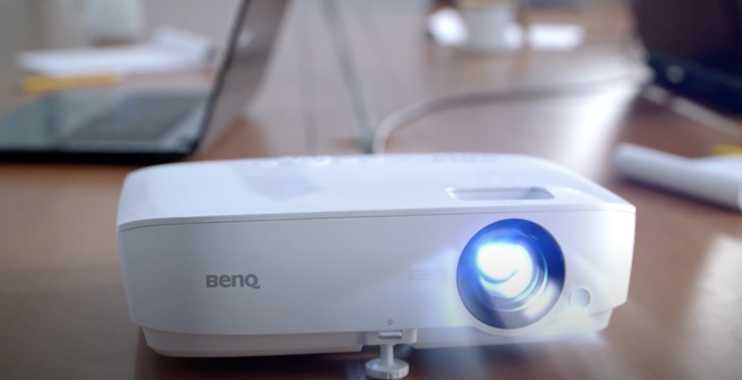 How To Adjust Screen Size In BenQ Projector
