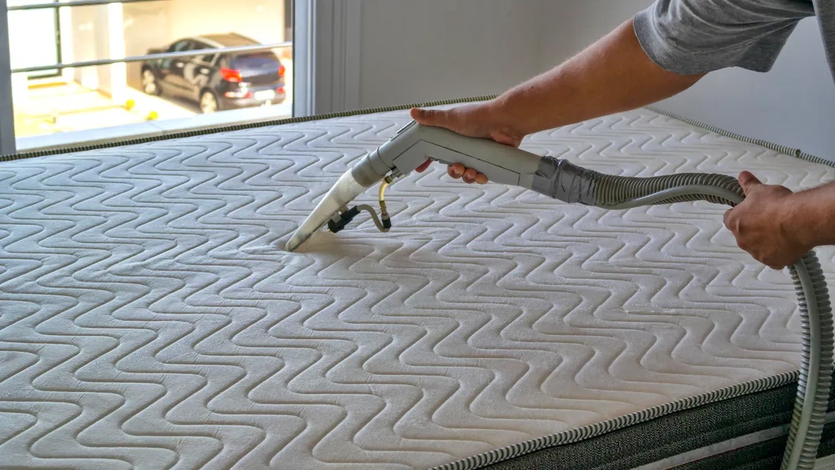 How To Clean A Dusty Mattress