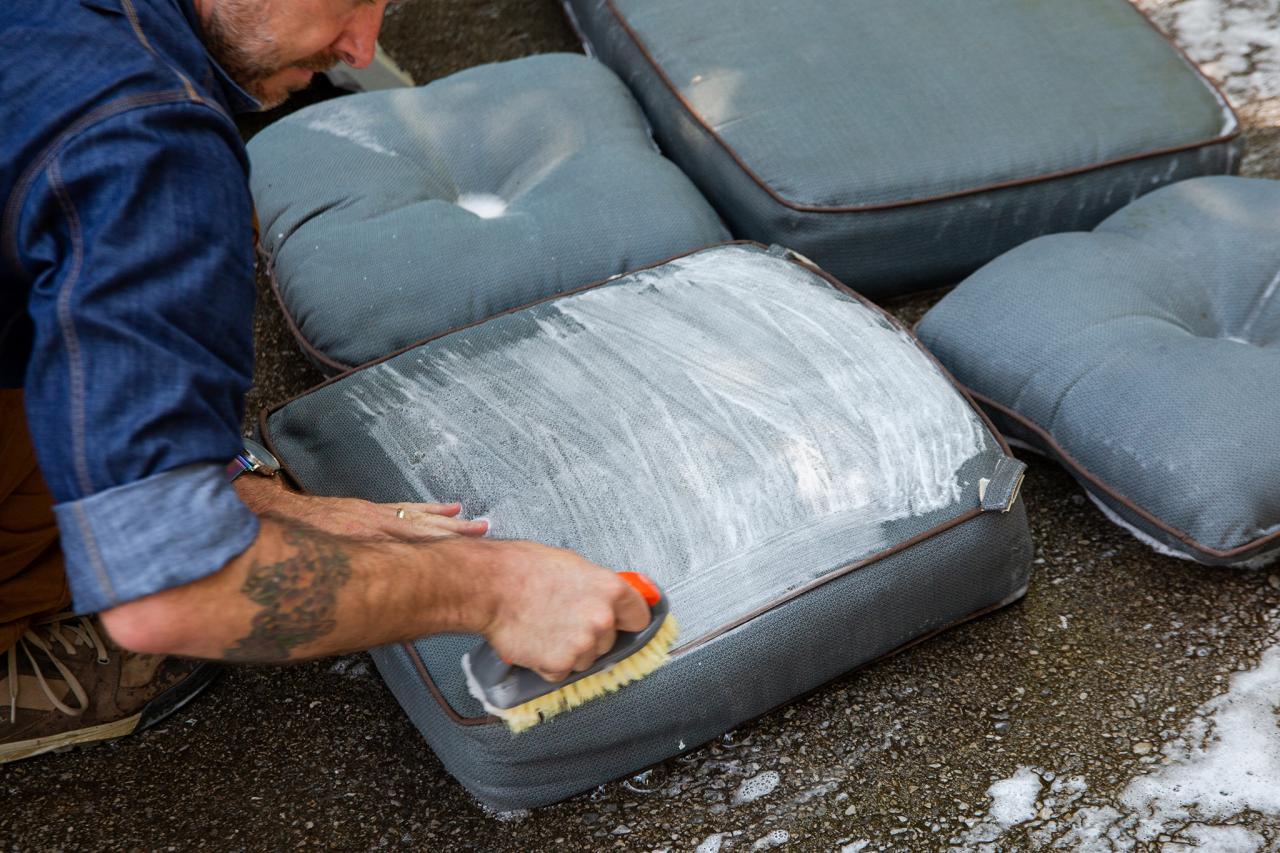 How To Clean Mildew Off Patio Furniture Cushions