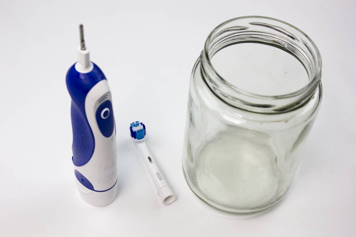 How To Clean Mold From Your Electric Toothbrush