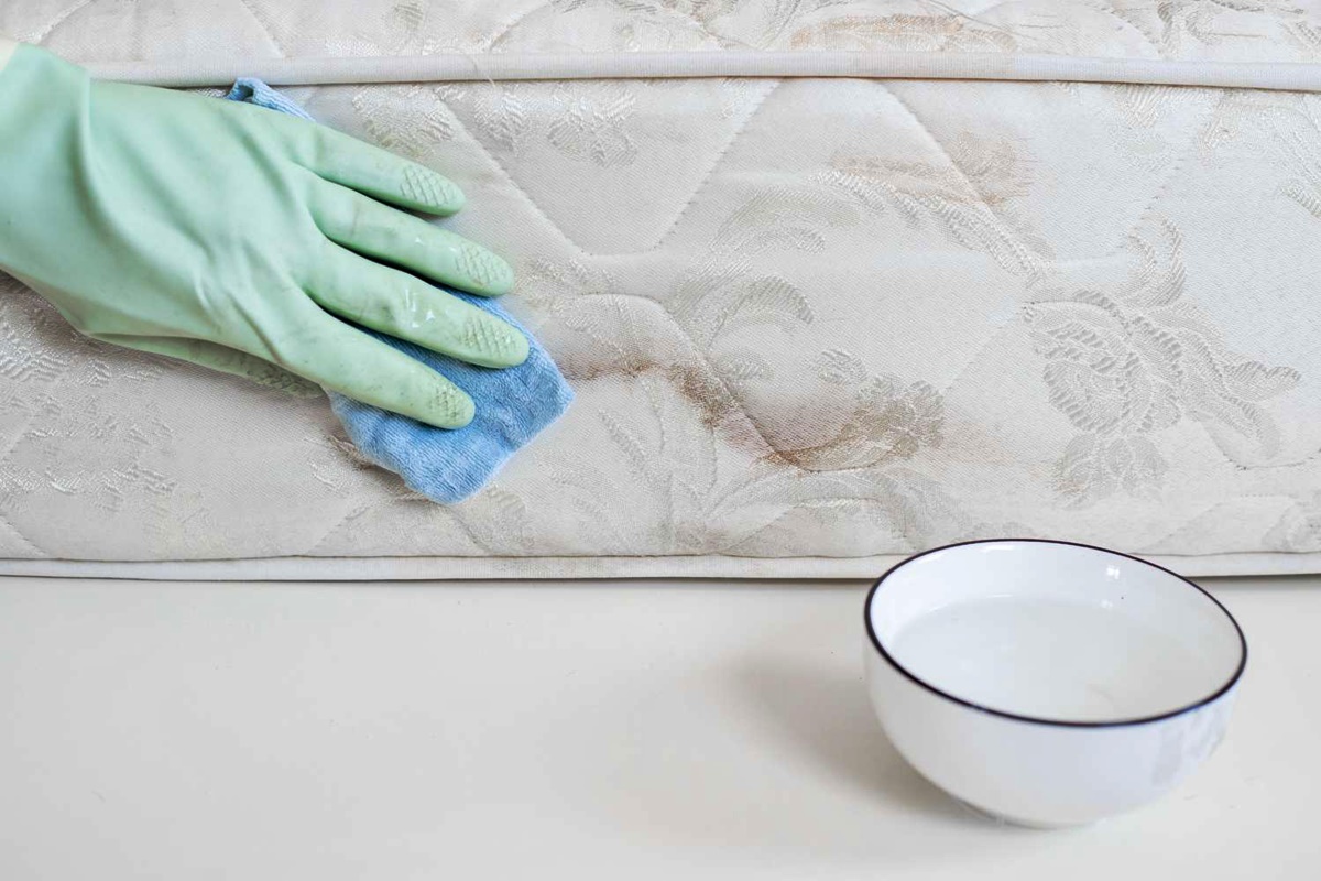 How To Clean Mold On A Mattress
