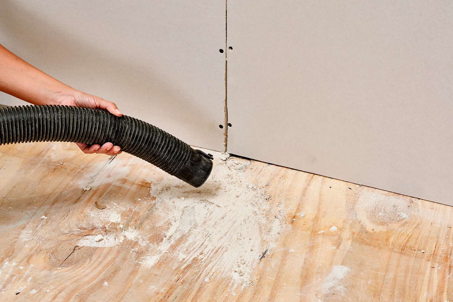 How To Clean Up A Spackle Dust