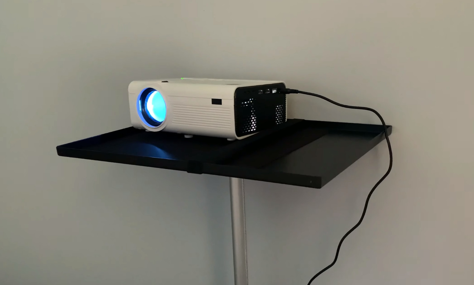How To Connect A RCA Projector To A Phone