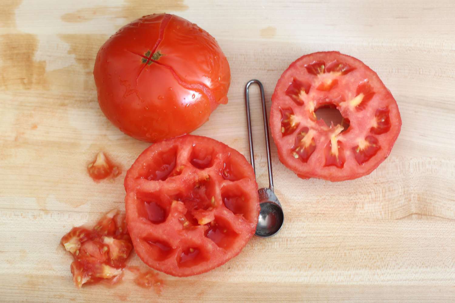 How To De-Seed A Tomato