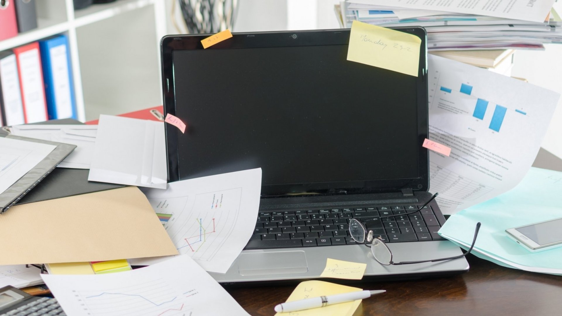 How To Declutter Your Desk