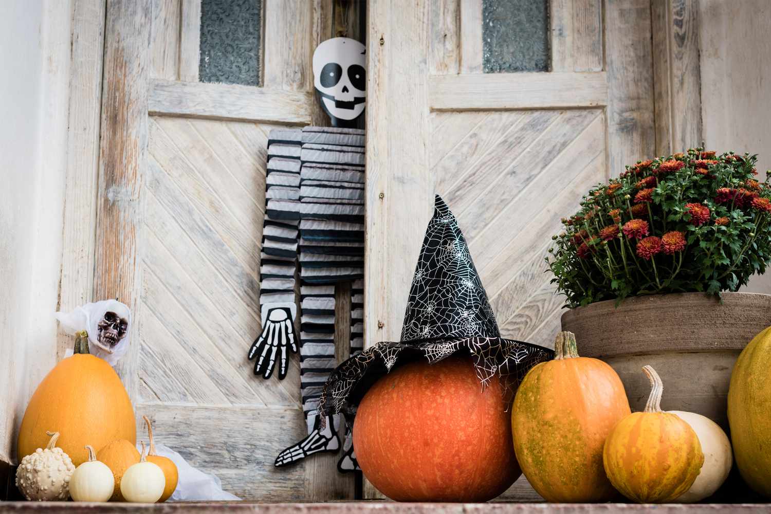 How To Decorate Your Front Porch For Halloween