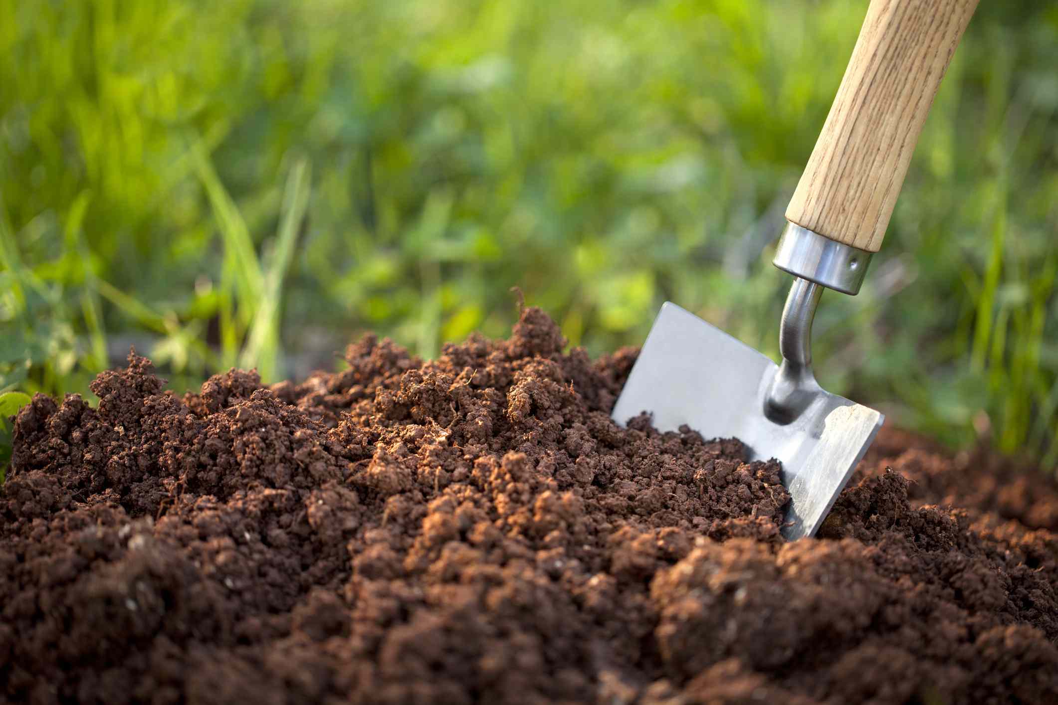 How To Dig In Gravel And Soil Mix