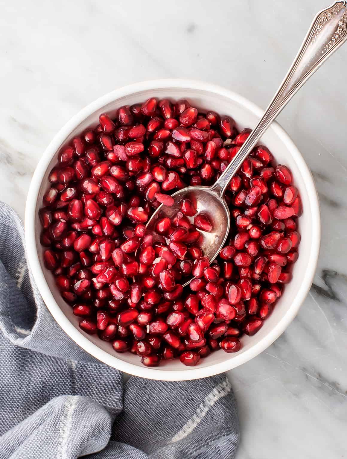How To Eat A Pomegranate Seed