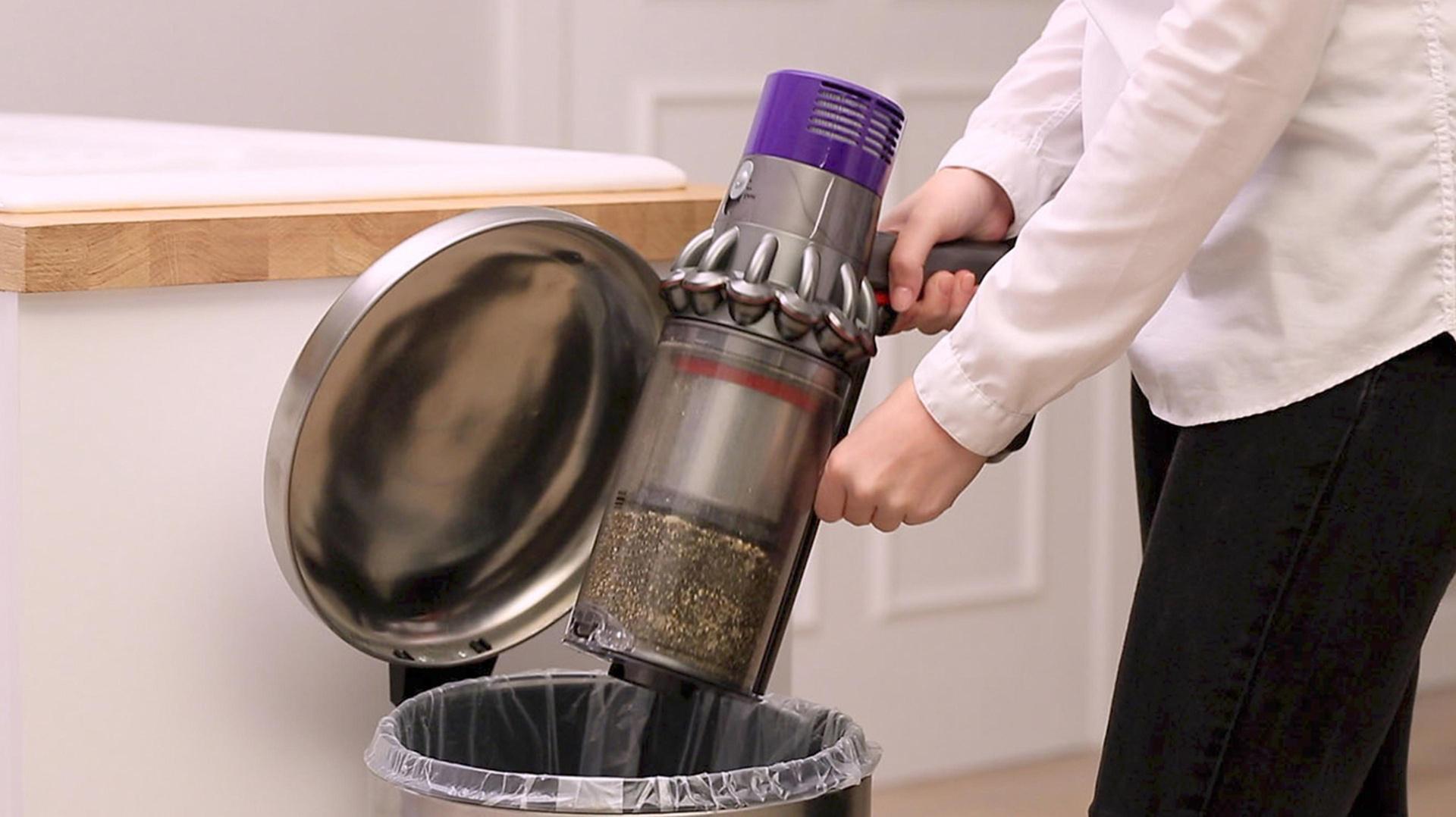 How To Empty A Vacuum Cleaner