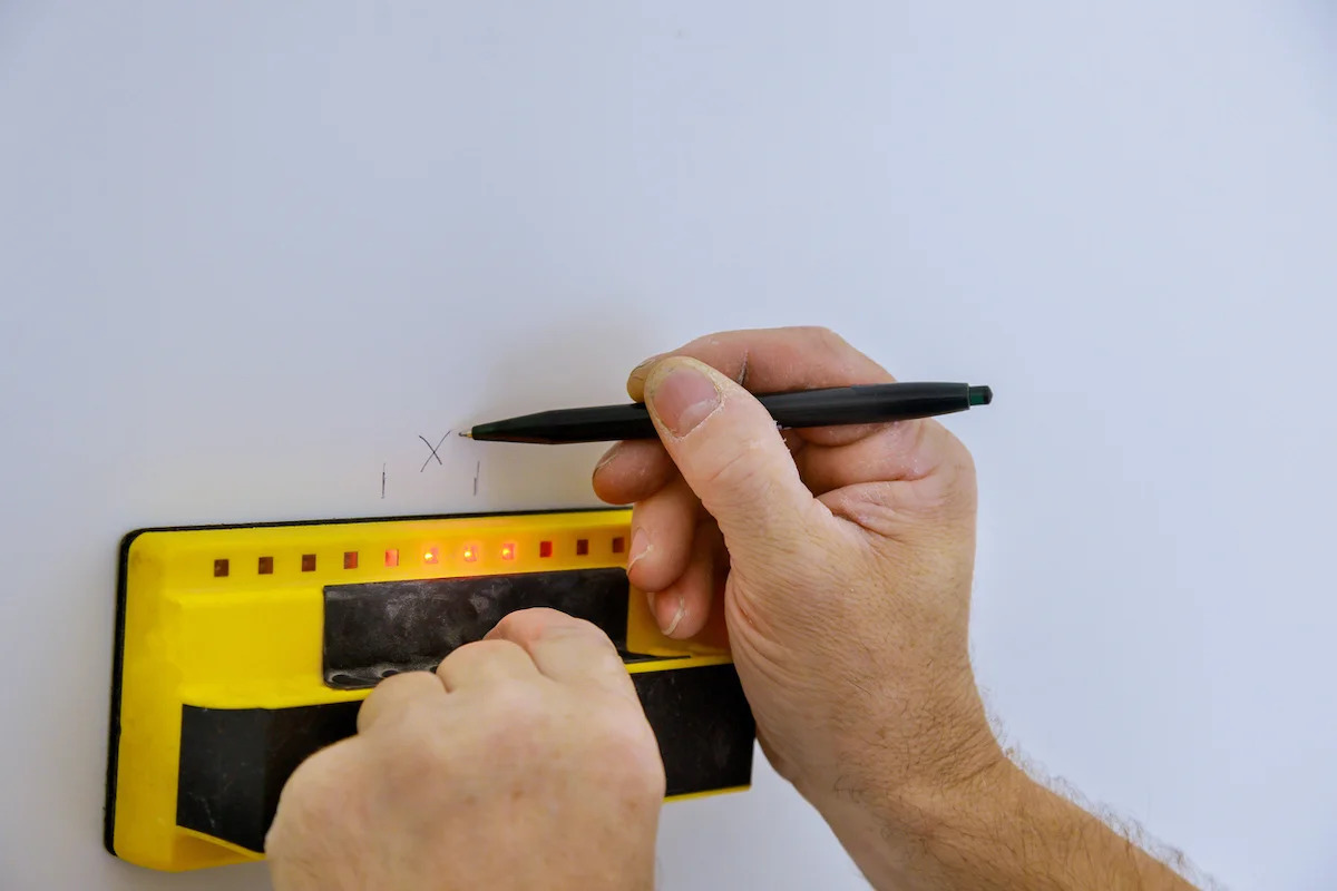 How To Find Stud With Stud Finder