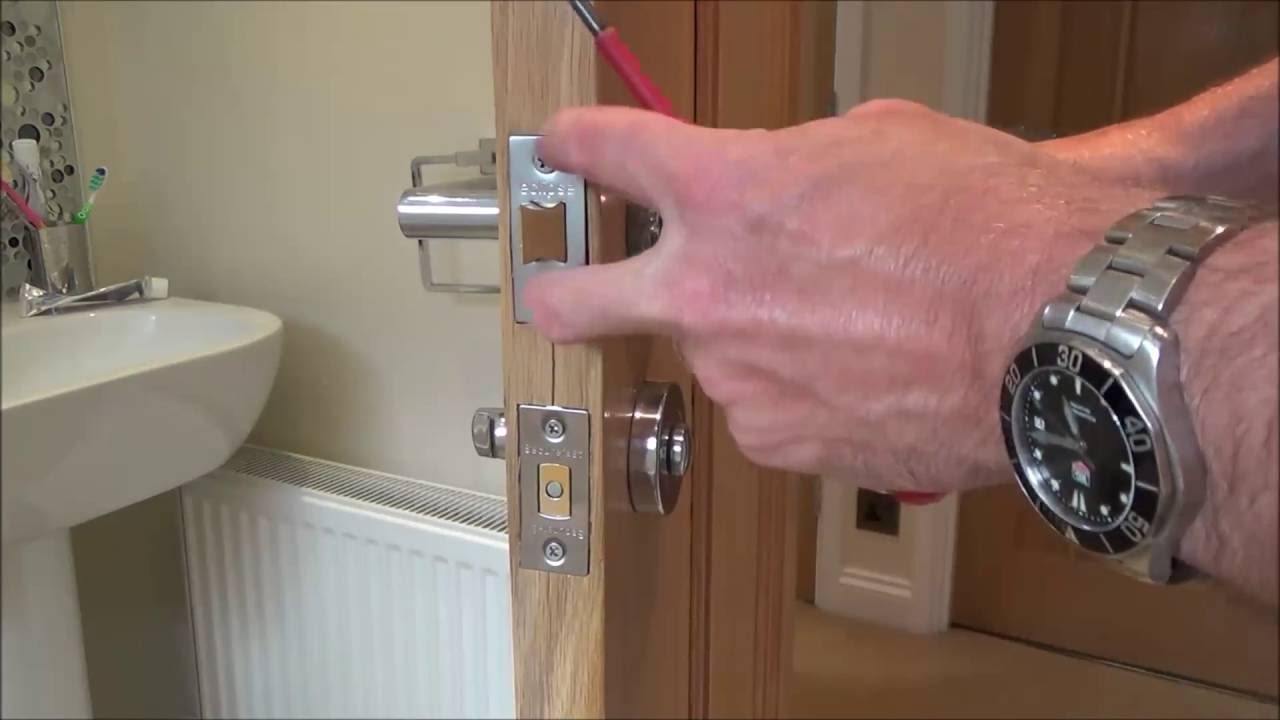 How To Fix A Jammed Door Lock