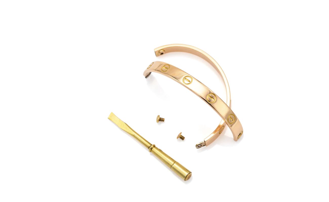 How To Get A Cartier Bracelet Off Without A Screwdriver