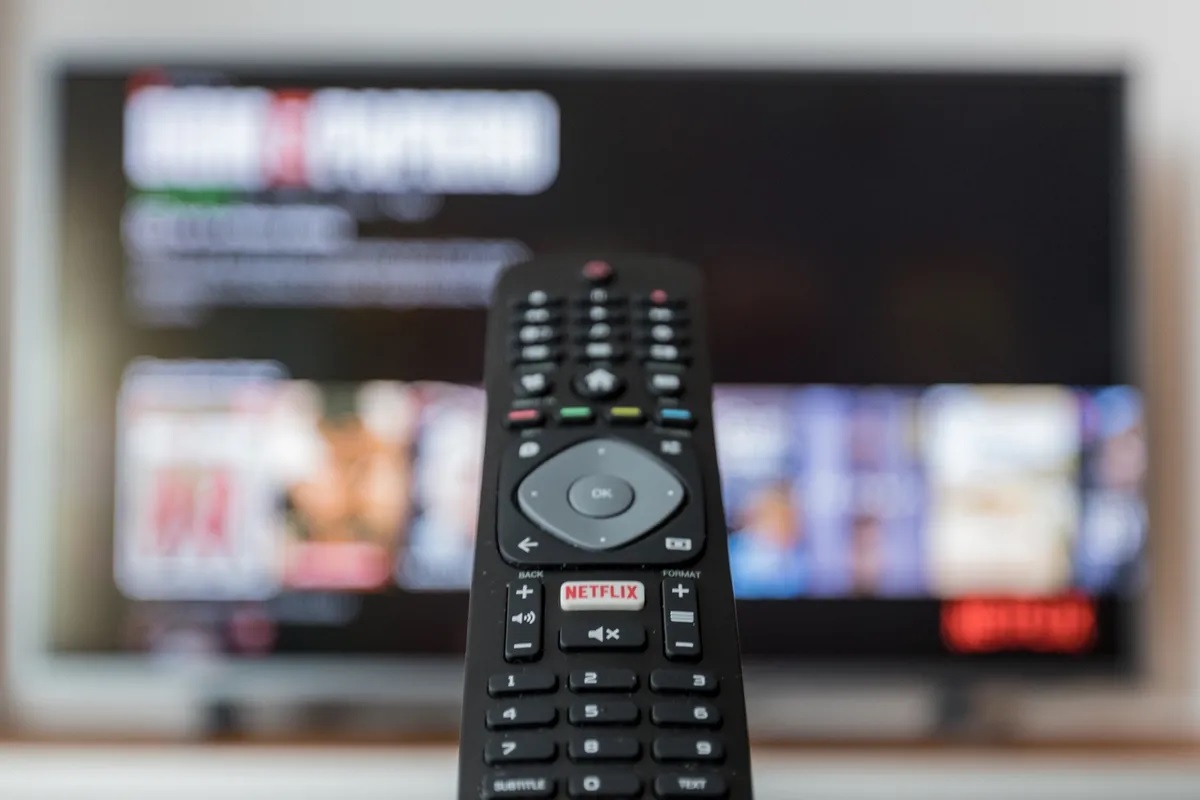How To Get Netflix On LG TV With Universal Remote