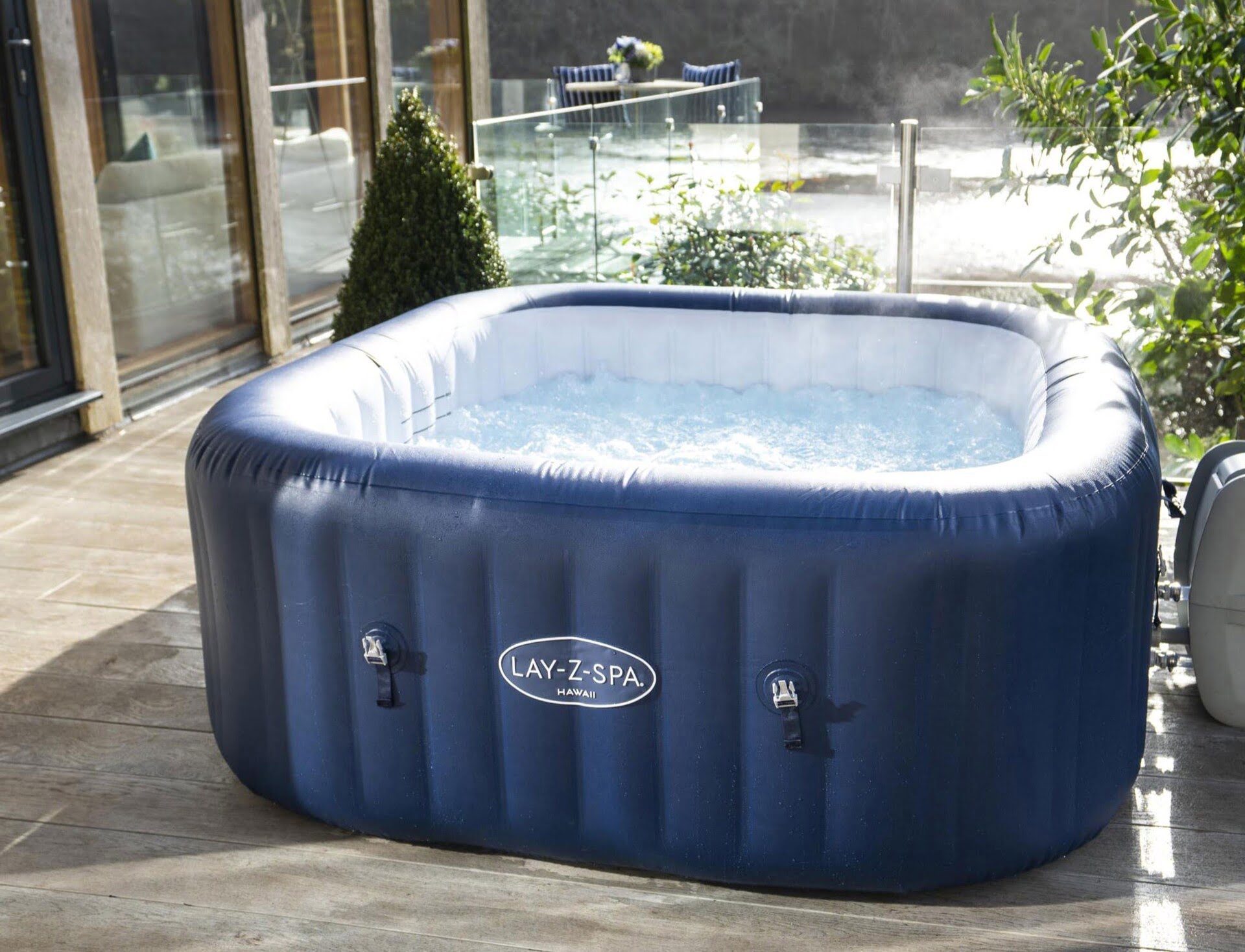 How To Insulate A Inflatable Hot Tub | Storables
