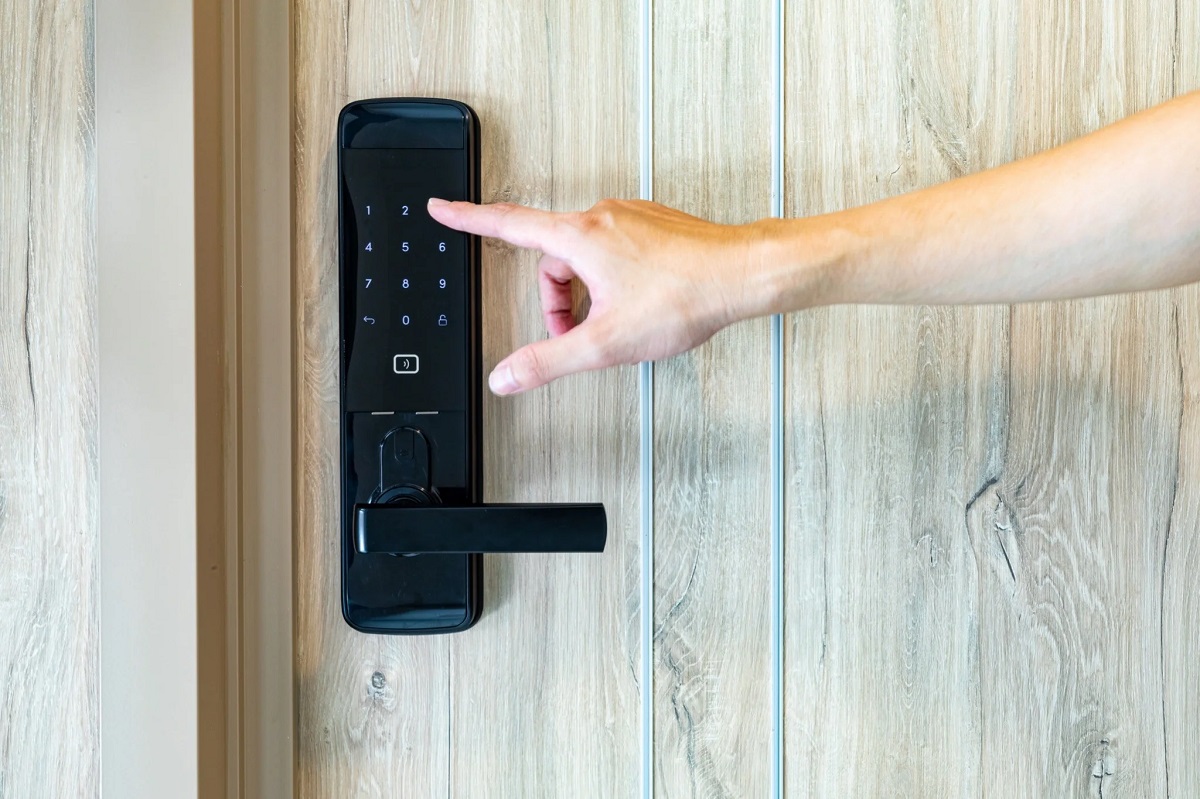 How To Lock A Digital Door Lock