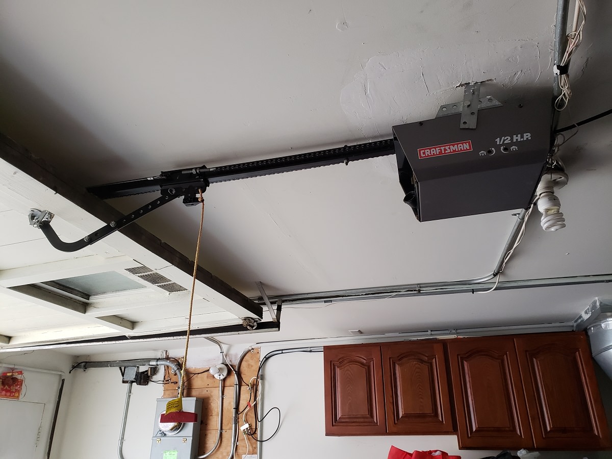 How To Lock A Garage Door Without Power