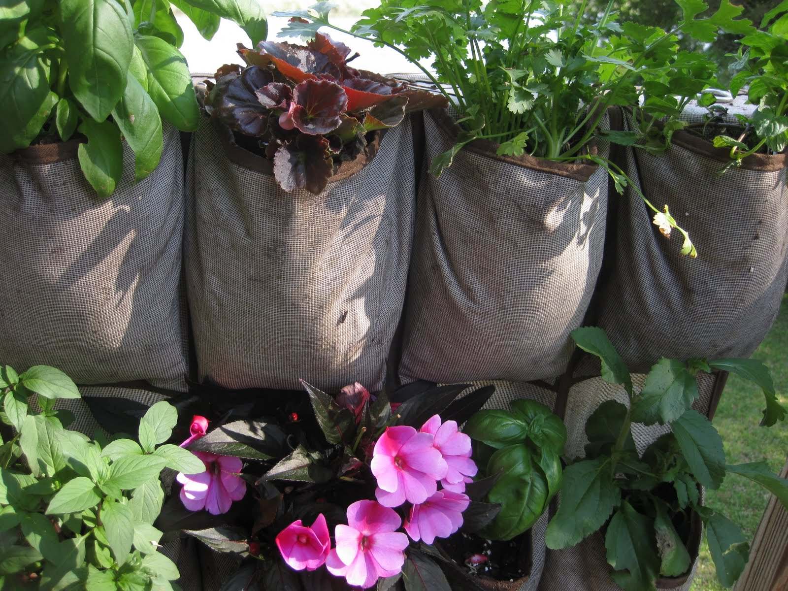 How To Make A Vertical Garden With Grow Bags