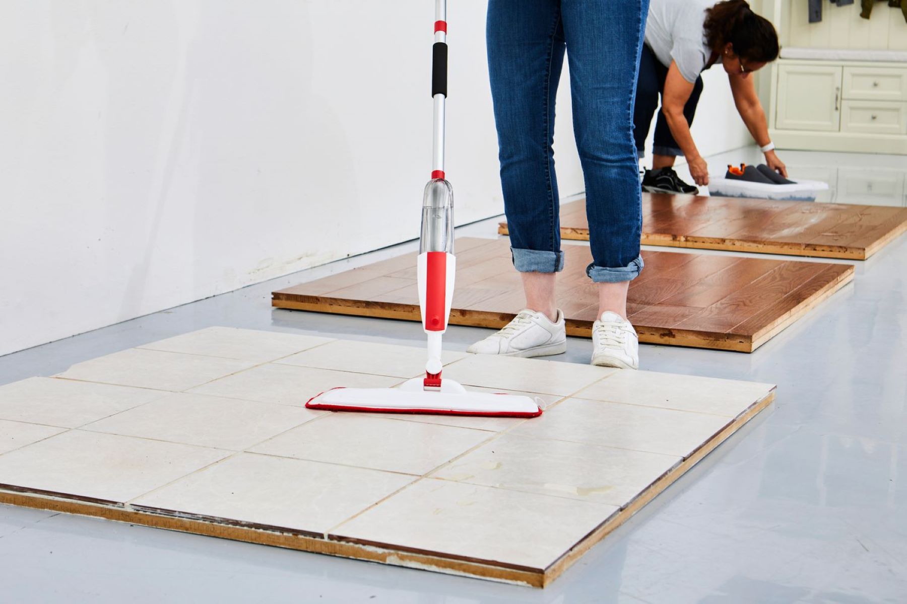 How To Mop Tile Floors Without Streaks