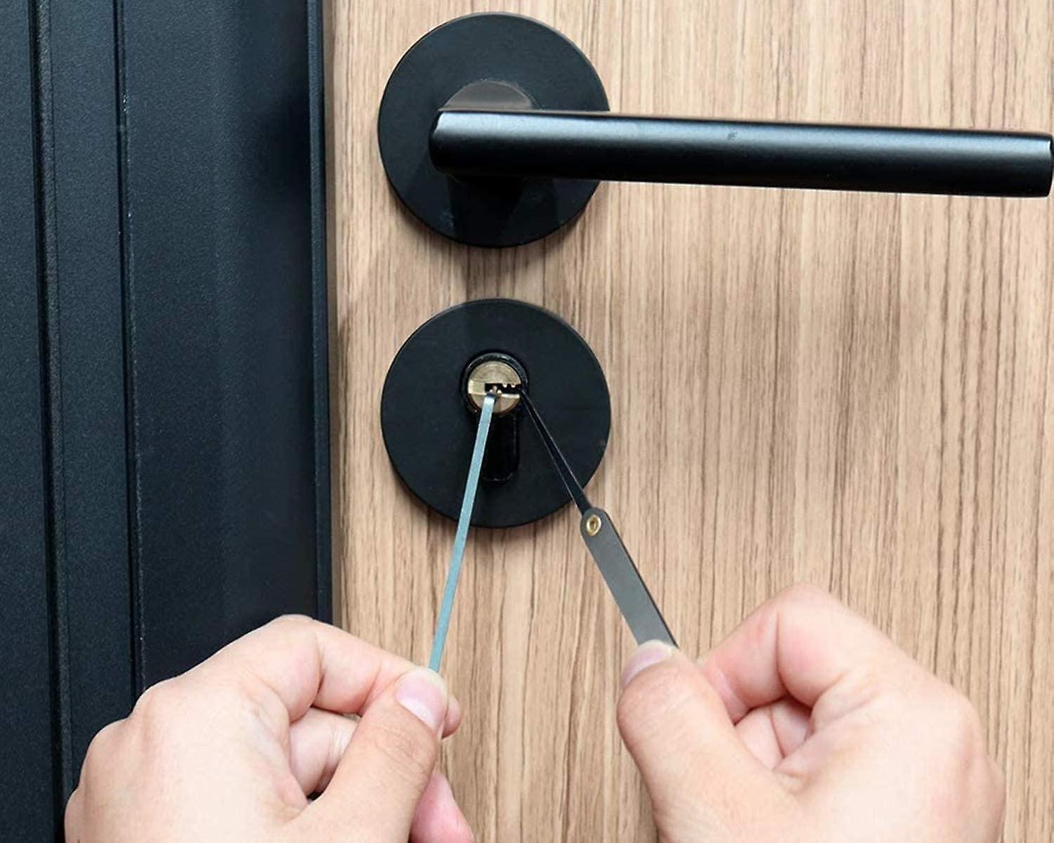 How To Pick A Circle Door Lock