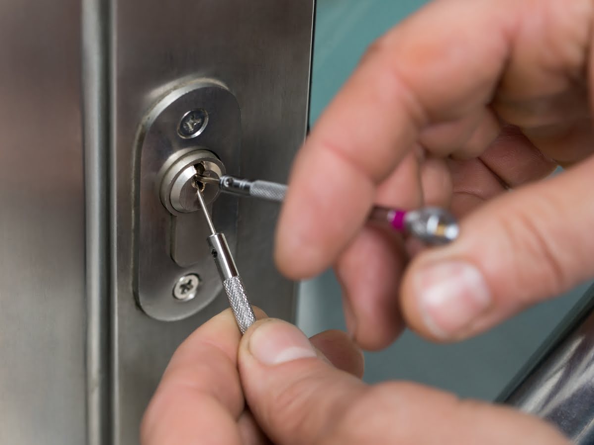 How To Pick A Schlage Door Lock