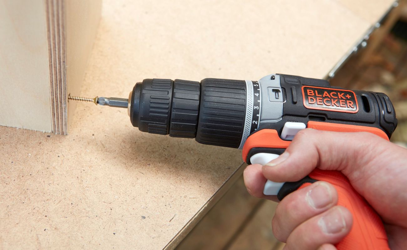 How To Put A Screwdriver Bit Into A Drill