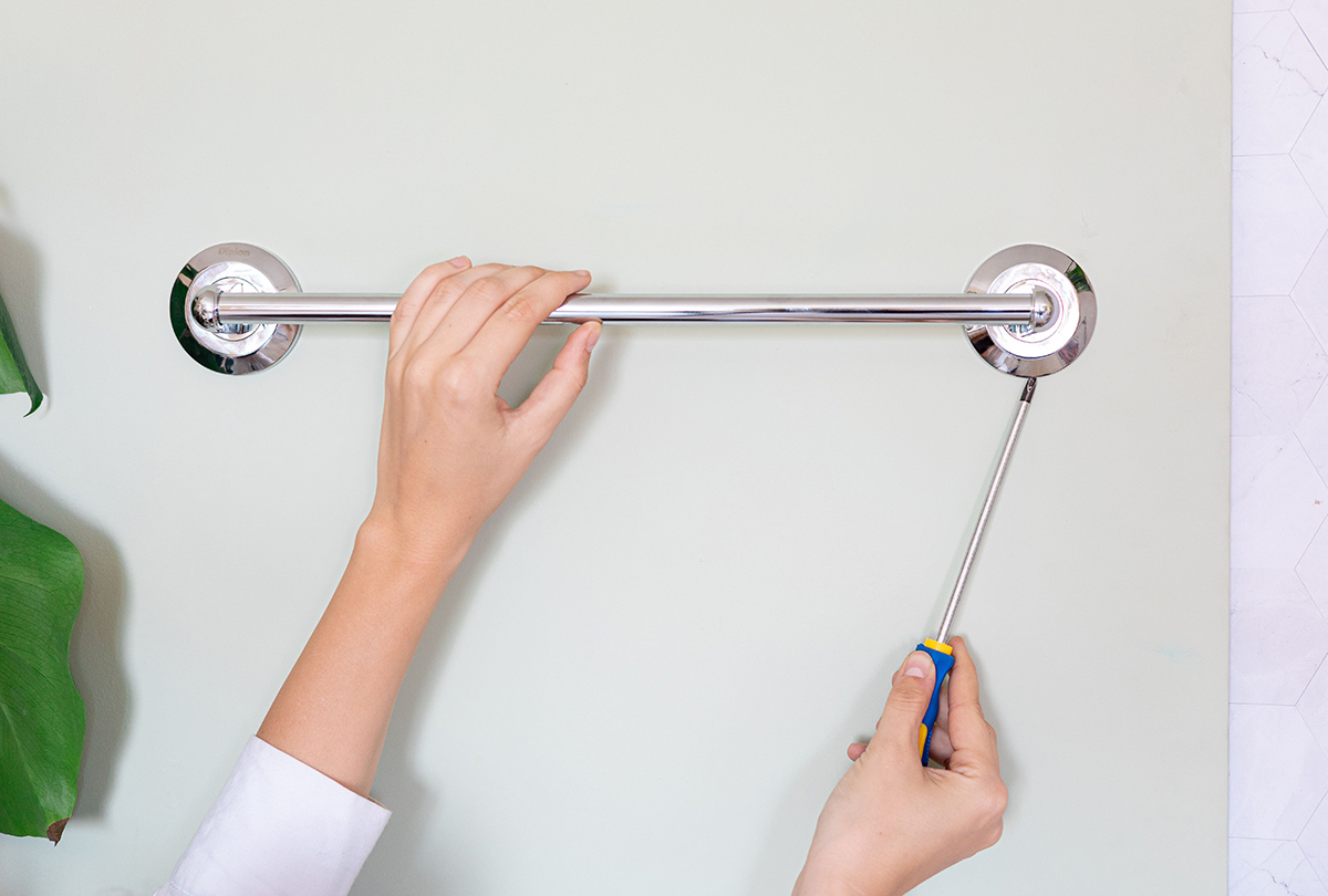 How To Remove A Towel Rack With No Visible Screws