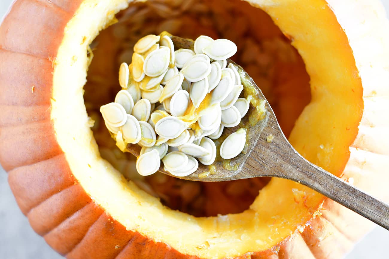 How To Remove Pumpkin Seeds