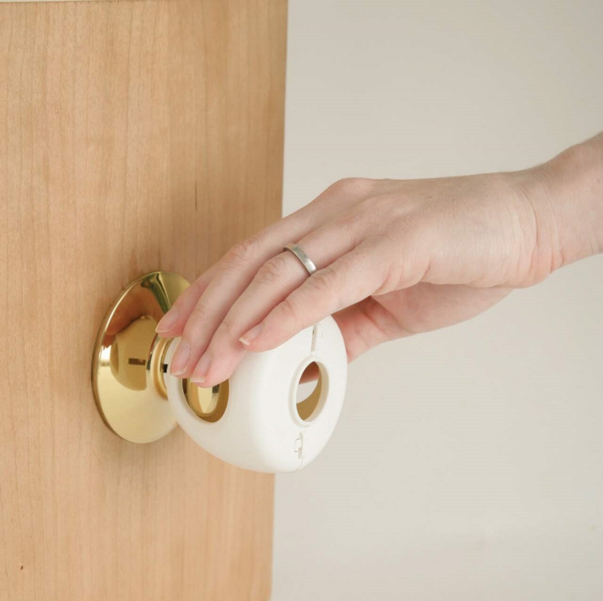 How To Remove Safety First Door Lock