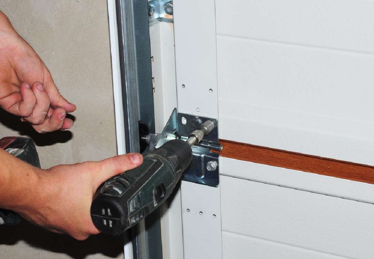 How To Replace Garage Door Lock