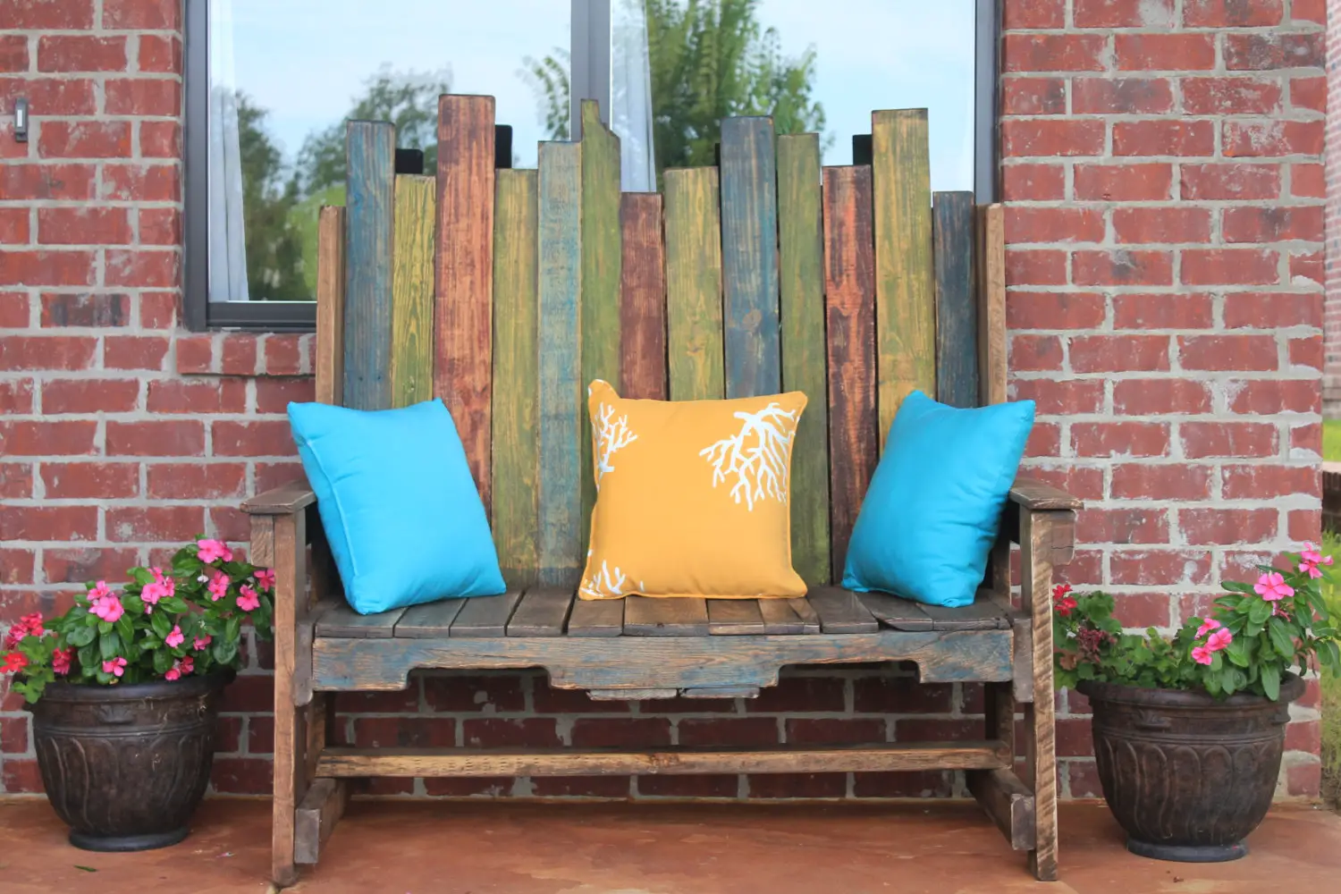 How To Repurpose Wood Pallets As Home Decor