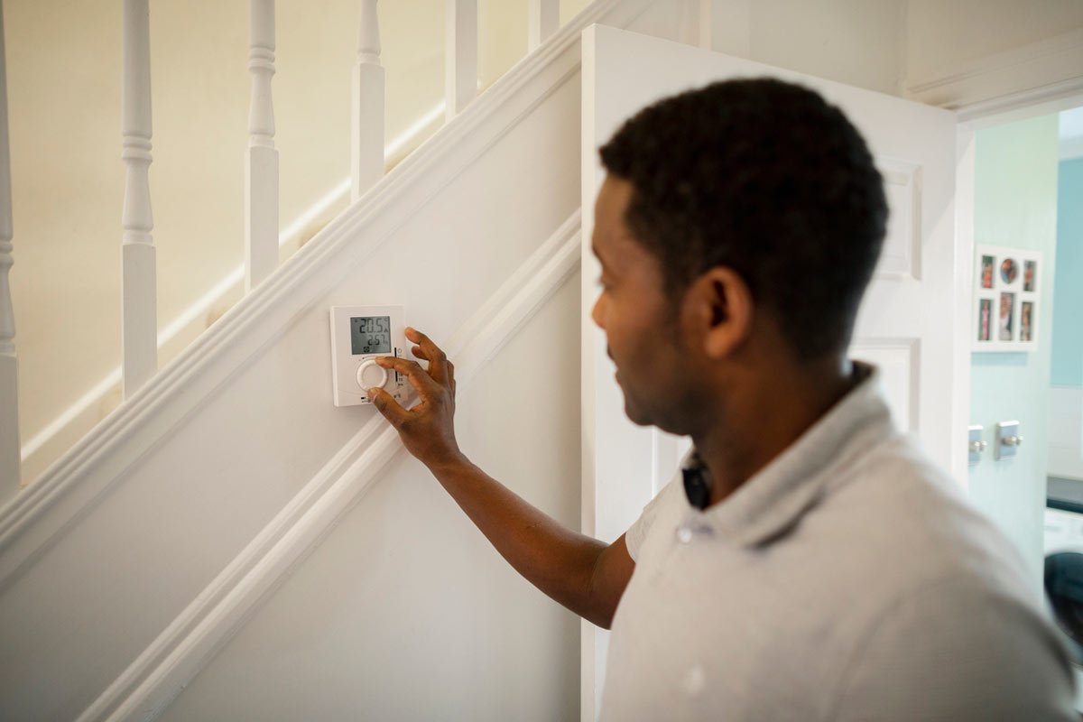 How To Set Thermostat In A Two-Story House In Summer