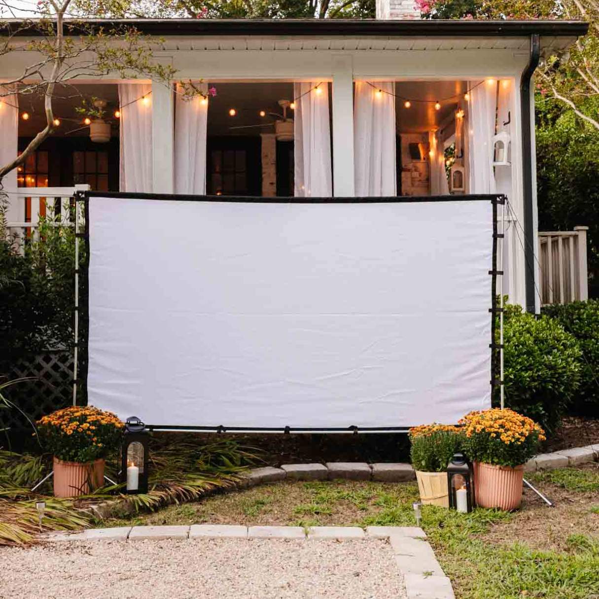 How To Set Up A Projector Outside