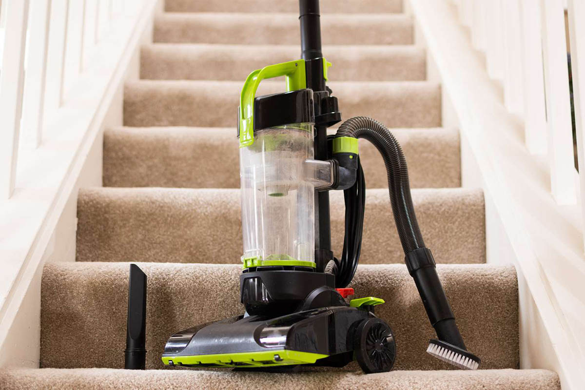 How To Shampoo A Carpet On Stairs