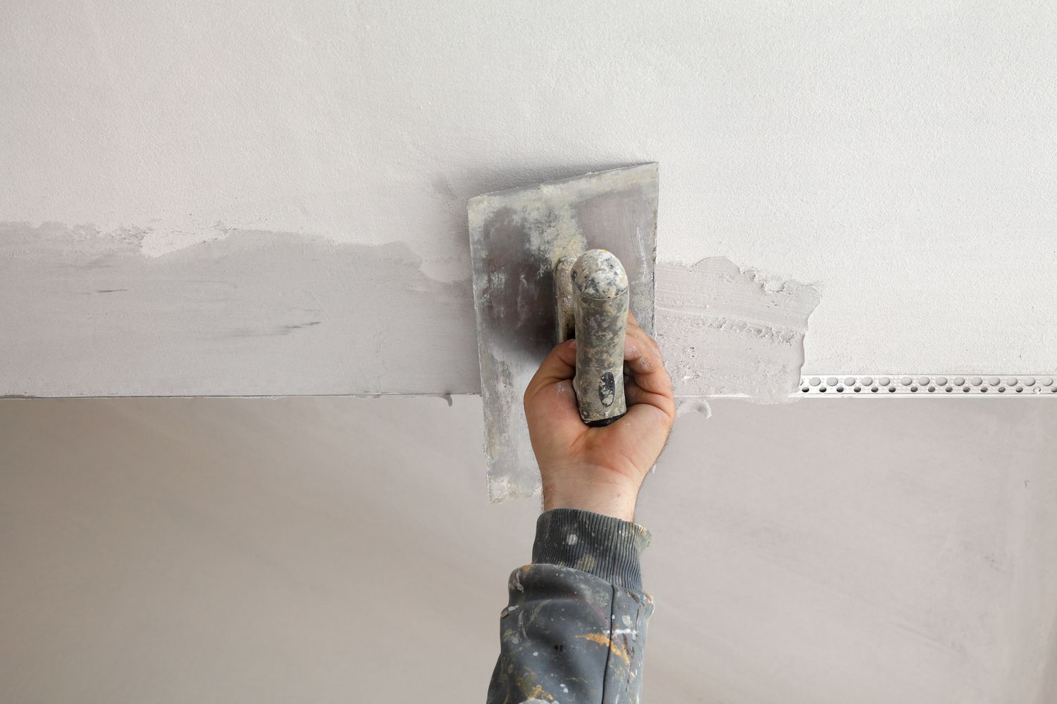 How To Spackle Corners