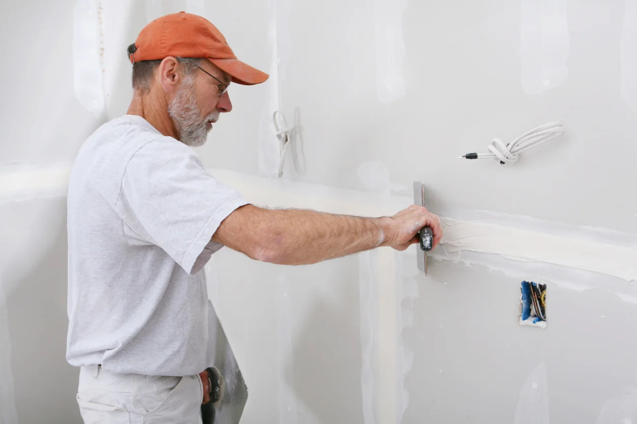 How To Spackle Drywall Seams