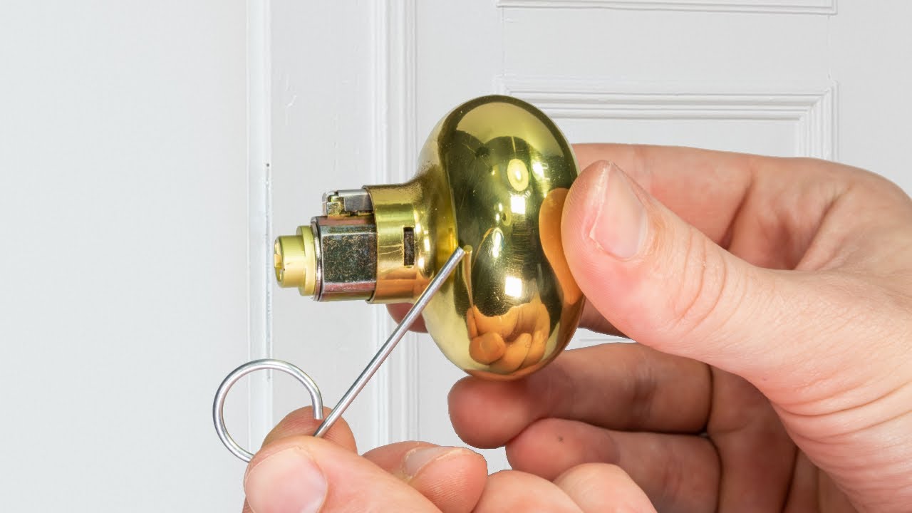 How To Take Off Door Handle With Lock