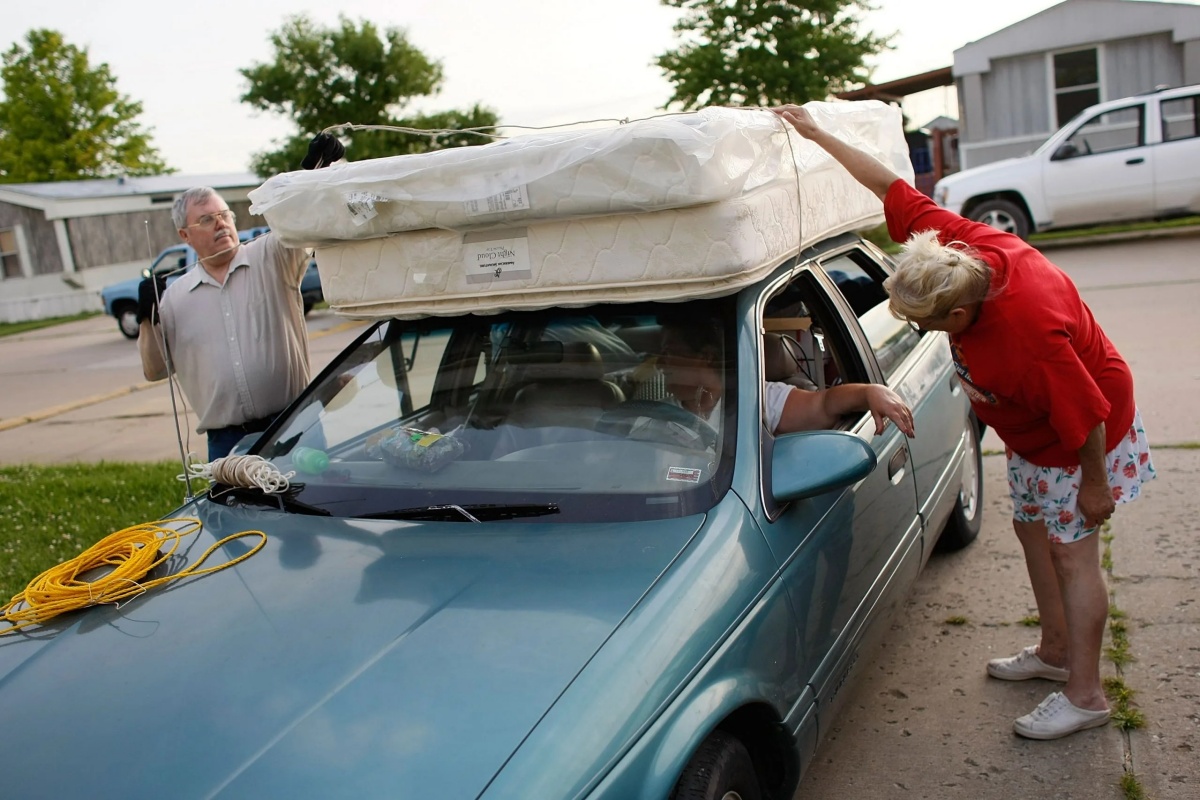 How To Tie Mattress On Top Of Car