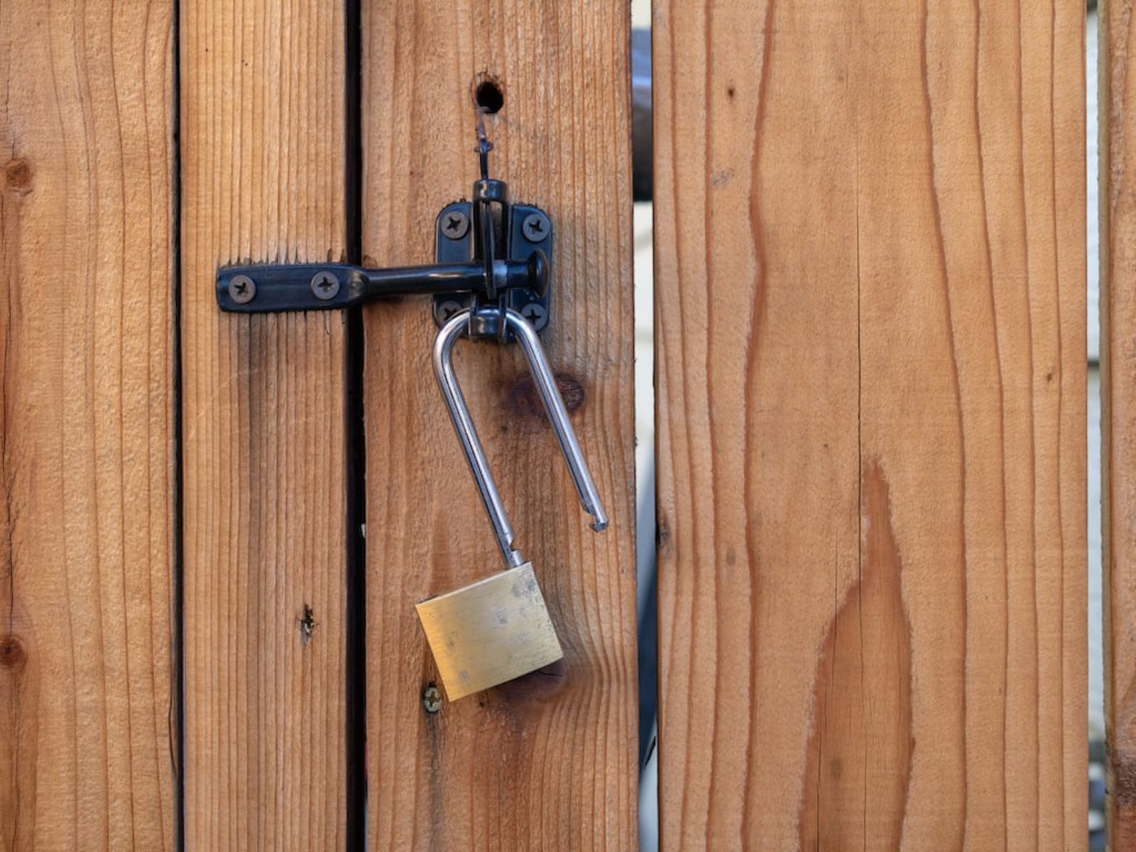 How To Turn An Ordinary Outdoor Gate Latch Into Childproof