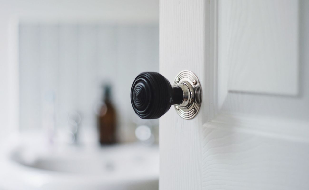 How To Unlock Bathroom Door With A Screwdriver