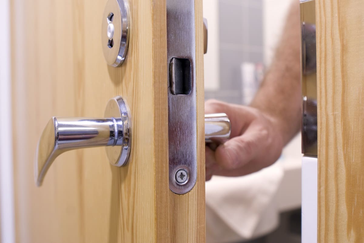 How To Unlock Double Lock Door Without Key