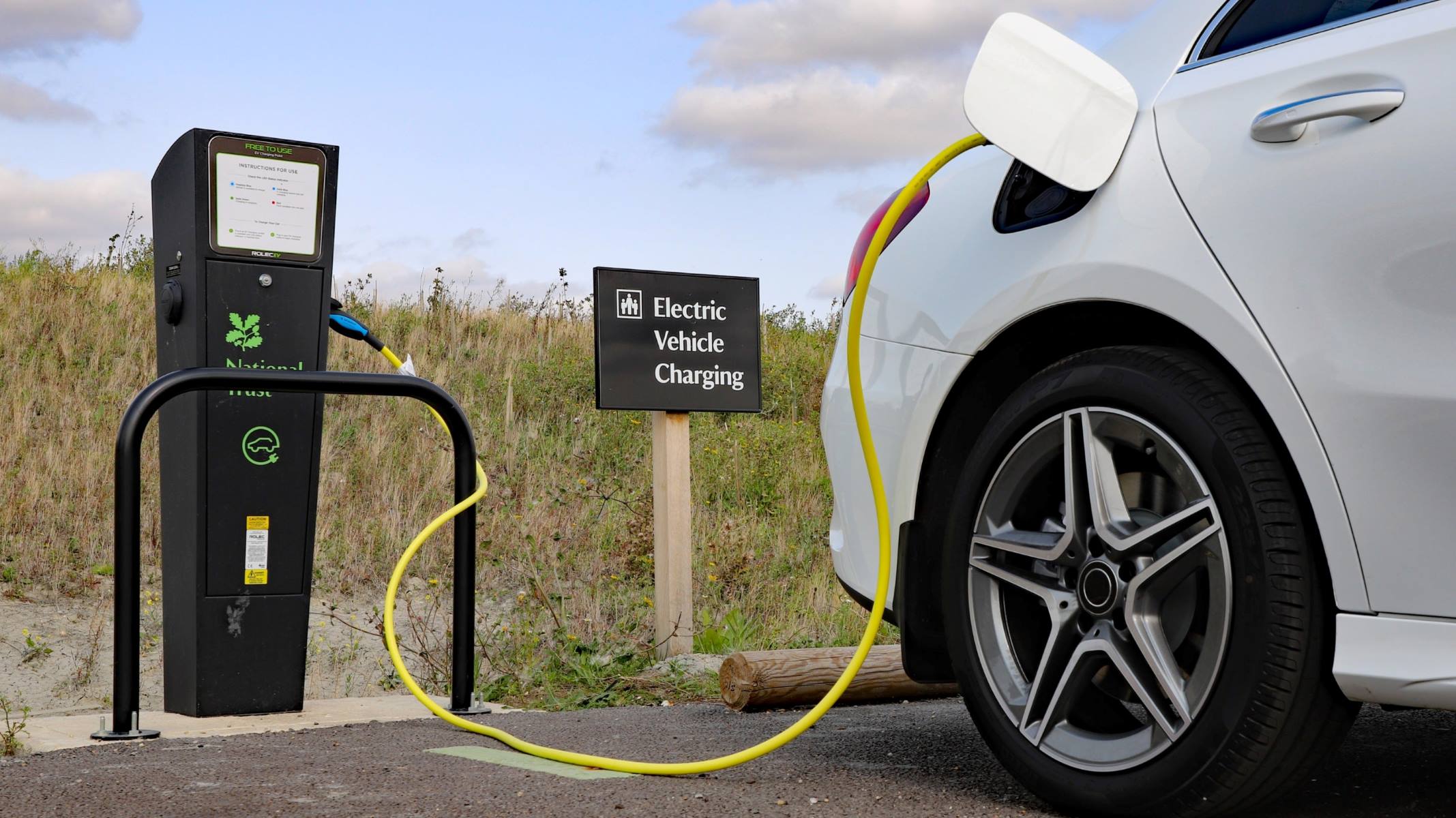 How To Use An EV Charging Station