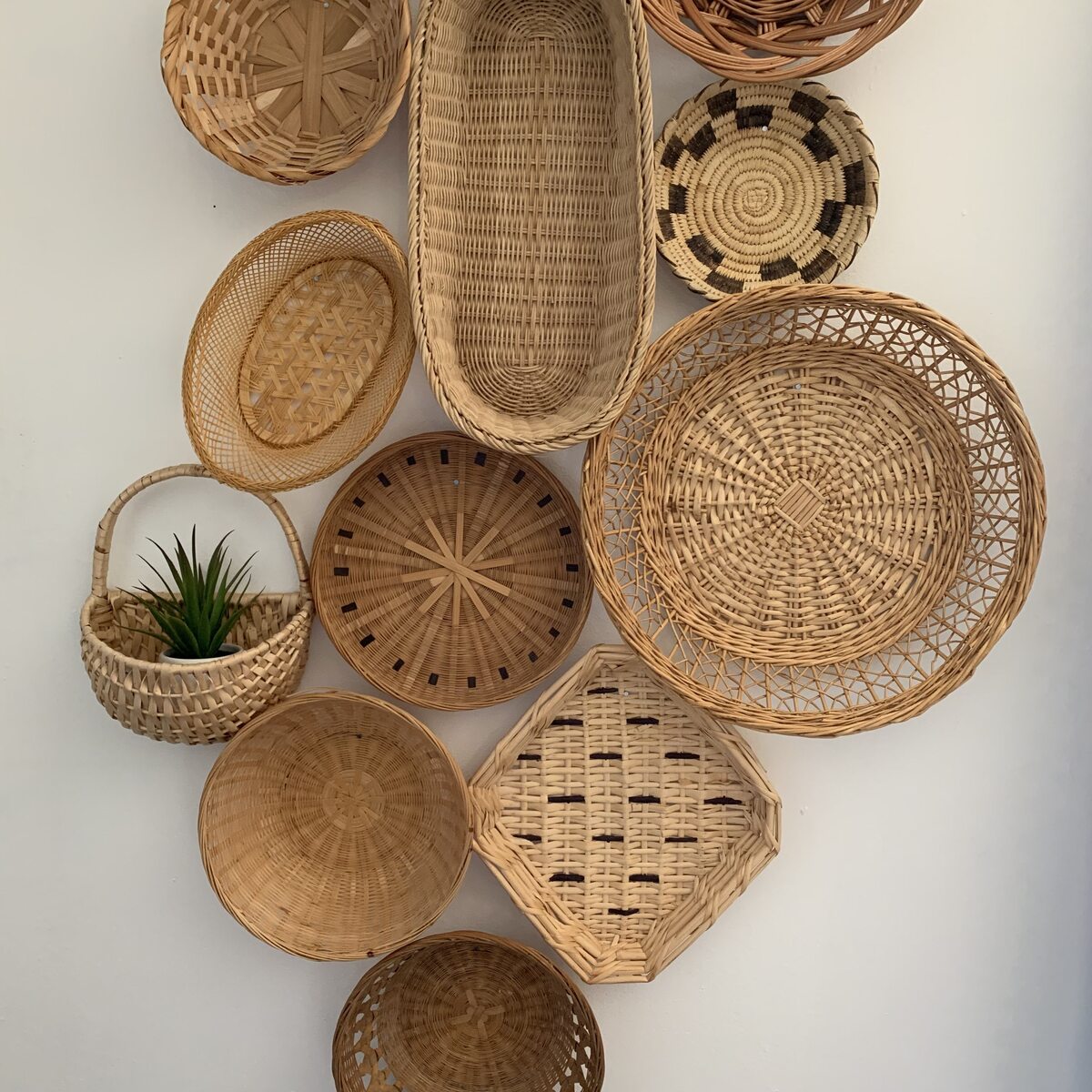 How To Use Baskets Around Home Decor