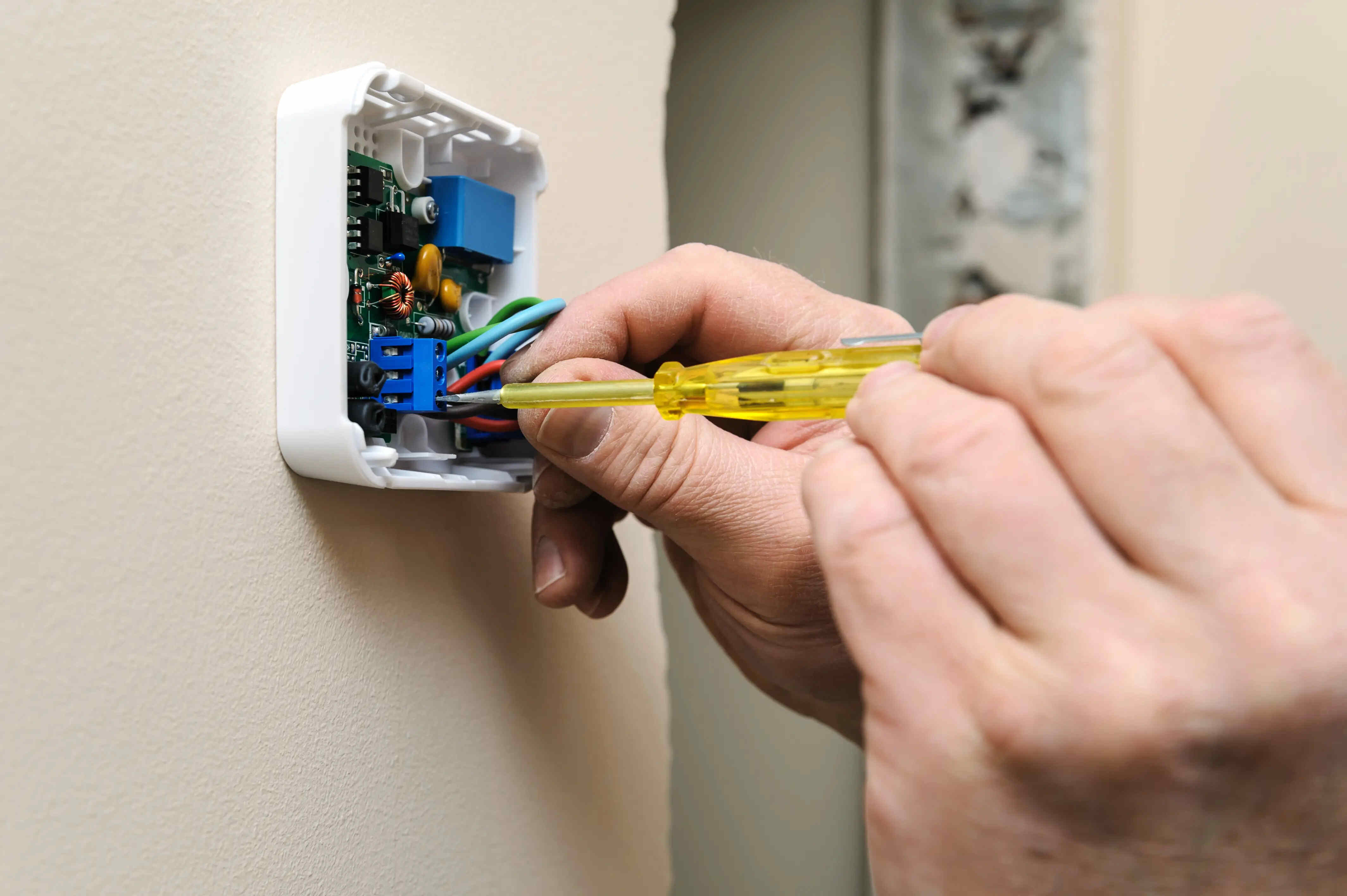 What Color Thermostat Wire Controls The Heat